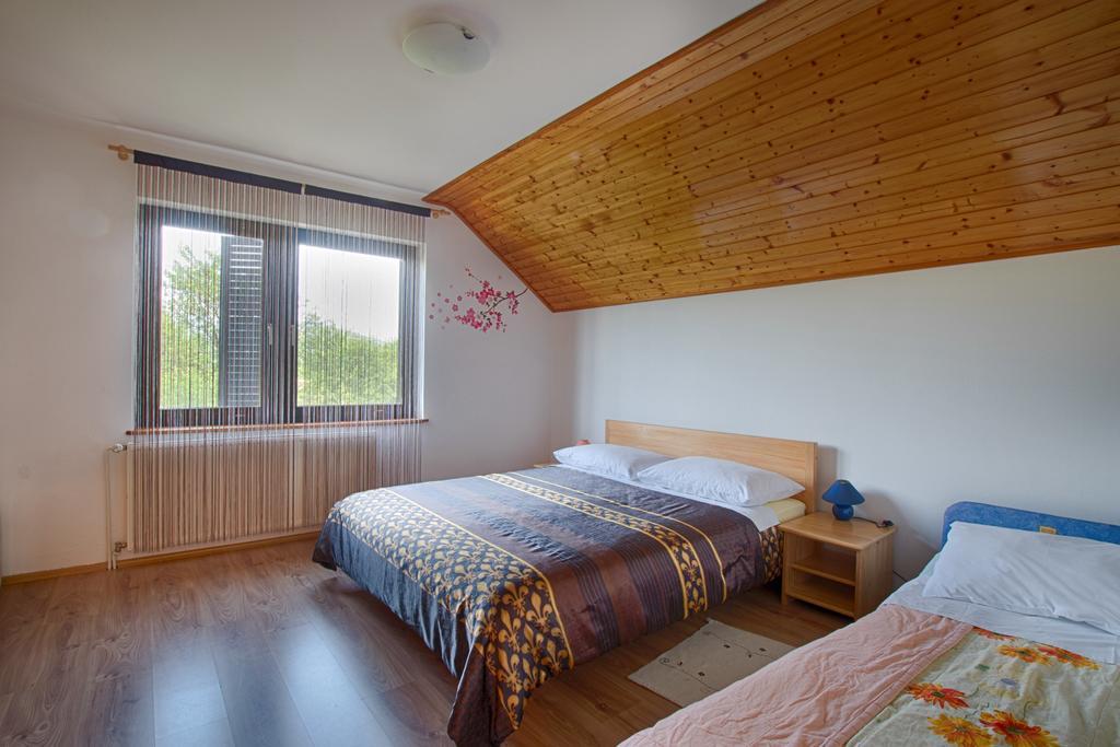Apartments Bozic Grabovac  Exterior photo